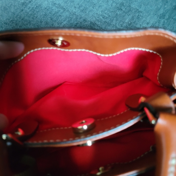 Dooney and Bourke leather sml brenna crossbody bag - Picture 8 of 14